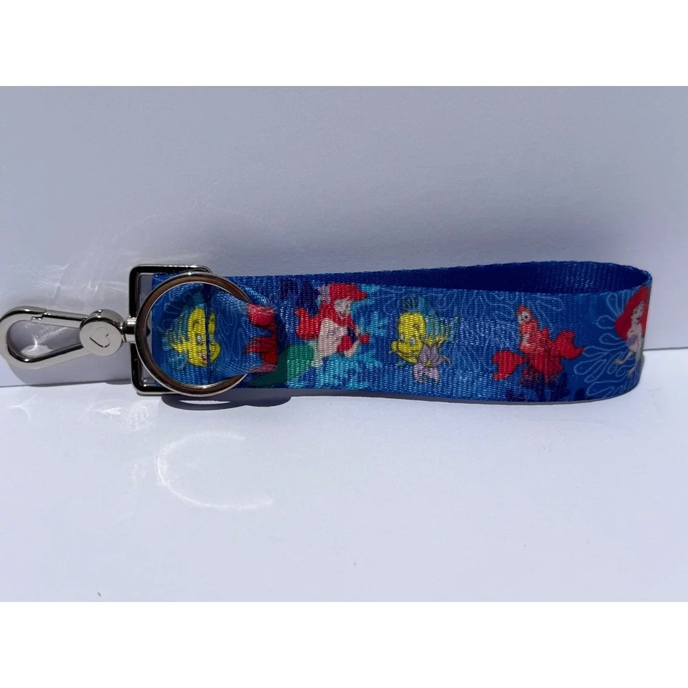 Harveys Seatbelt The Little Mermaid Ariel & Flounder Click N Go CNG Keychain - Picture 3 of 14